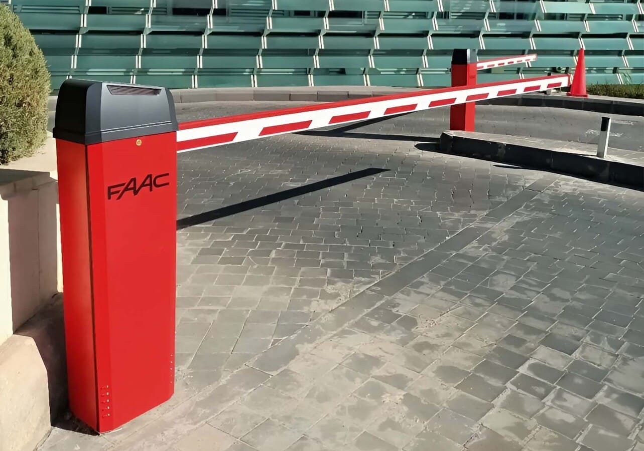 Barrière automatique FAAC Pyrénées Automatismes